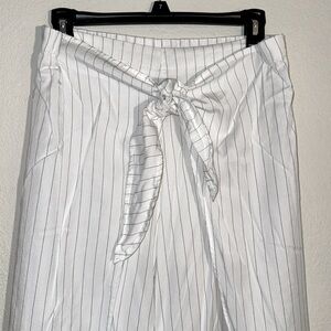 Dress Forum Los Angeles Baggy Palazzo Pants White black pin stripe Size M New